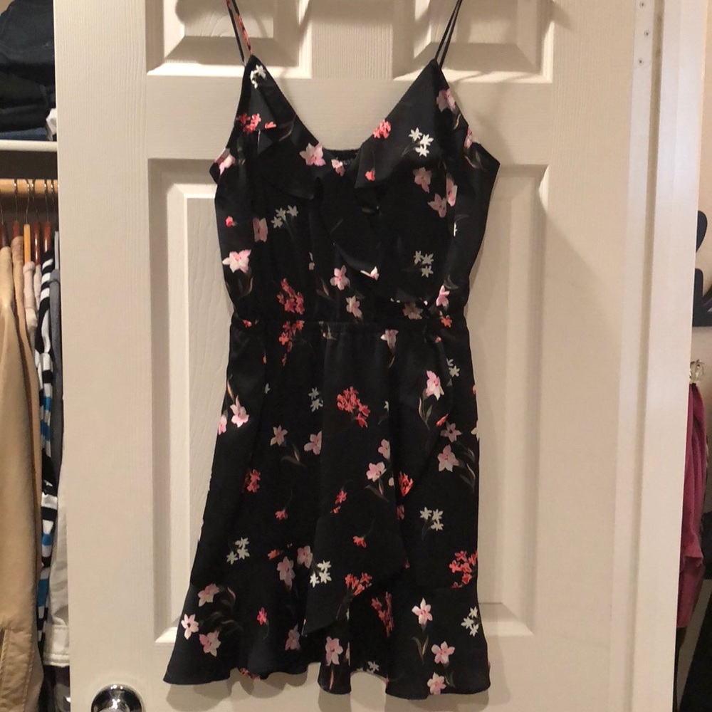 Super cute express summer dress